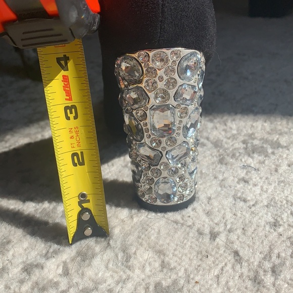 2 for 25$$ LE CHÂTEAU- Sparkly heels - Picture 4 of 4